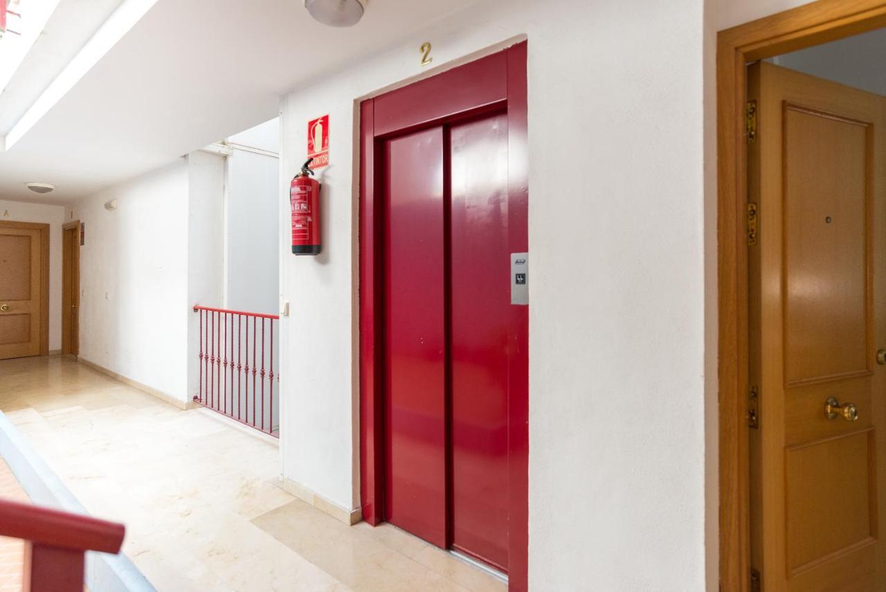 Апартаменты Apartamento Ventura Малага Экстерьер фото